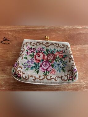 Floral Cross-Stitch Coin Purse in Cream with Pink Roses